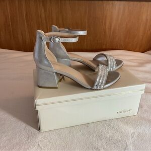 Maripé Silver Sparkle Block Heel Ankle-Strap Sandals